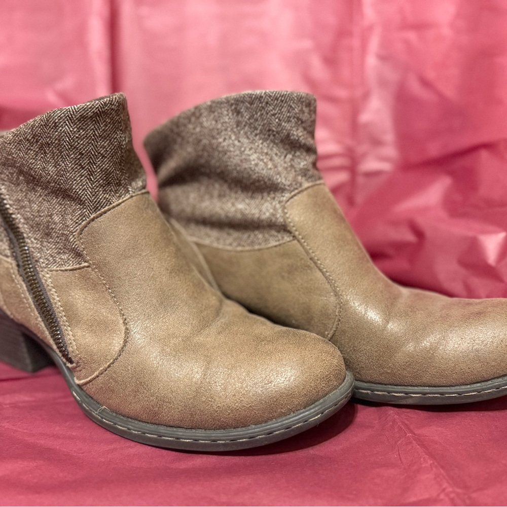 B.O.C. Bendell Rustic Western Bootie - Picture 4 of 7
